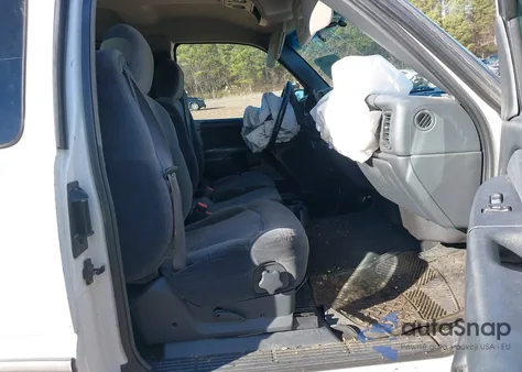 2002 Chevrolet Silverado 1500 Ls z USA, uszkodzony, nr VIN 2GCEC19V221168795